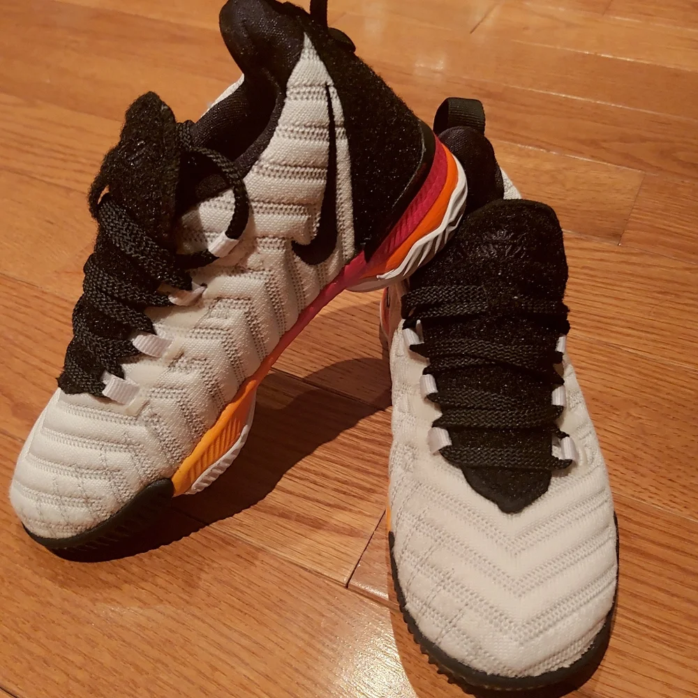 Nike toddler boys sneakers - Picture 3 of 8